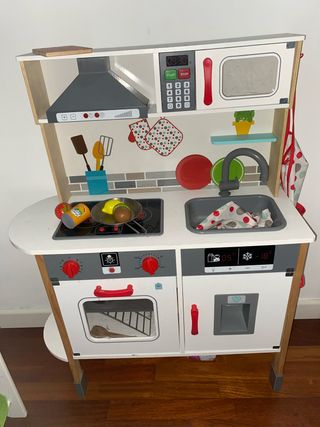 Cocinita de madera para niños