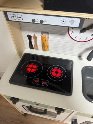 Cucina giocattolo in legno per bambini