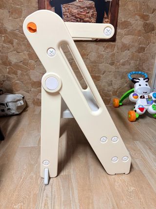 Escalera plegable para aseo infantil