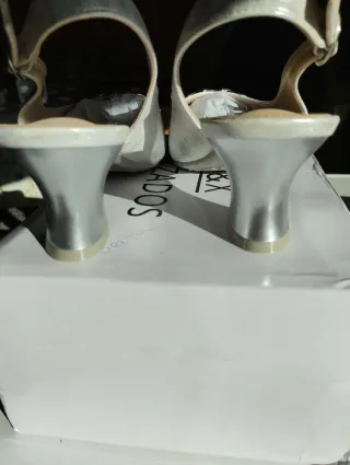 Zapatos tacón plateados talla 37