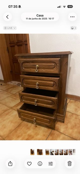 Roupeiro com cómoda em madeira