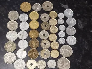 Lote 44 Monedas Españolas
