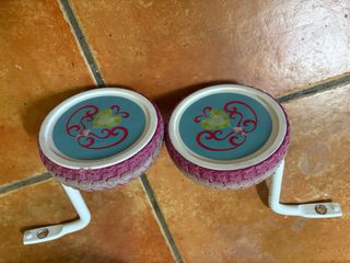 Bicicleta infantil rosa con muñeca