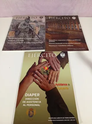 Lote 5 revistas militares