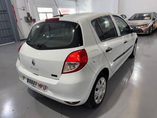 RENAULT Clio 1.2 16V 5 porte Dynamique
