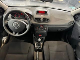 RENAULT Clio 1.2 16V 5 porte Dynamique