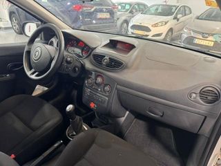 RENAULT Clio 1.2 16V 5 porte Dynamique