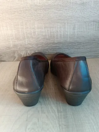 Zapatos bailarinas piel mujer marrones. N°38