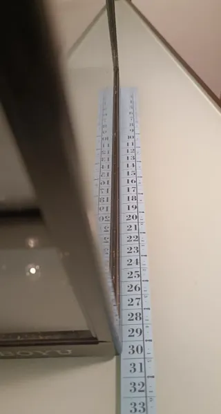 Terrario de marca Boyu con estuche para bombillas.