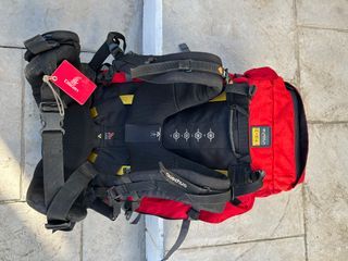 Mochila Quechua Roja 60L