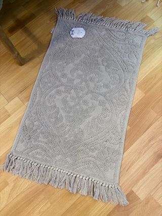 Tappeto jacquard con nappe beige