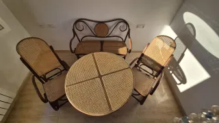 Conjunto de mimbre mesa y 2 sillones