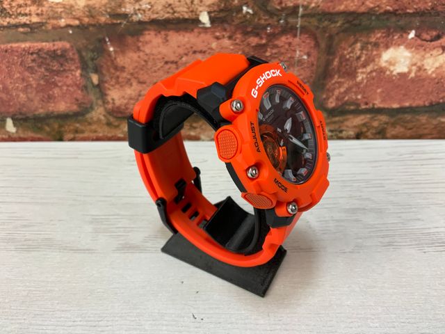 Reloj Casio G-Shock GA-2200M-4A