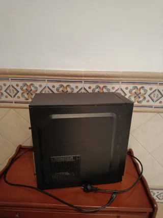 PC RTX 750 Ti, 232GB, 8GB RAM, i3