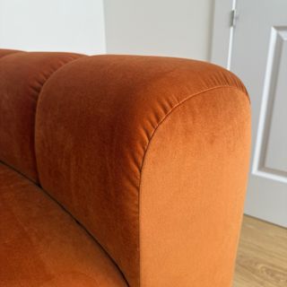 Sofá de diseño terciopelo naranja 2 plazas