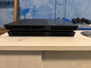 PS4 Negra + 2 Mandos + Juegos + Cables Internet