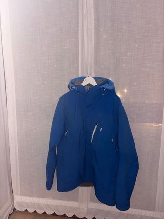 Chaqueta azul peak performance