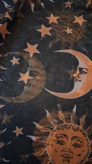 Top transparente con estampado de lunas