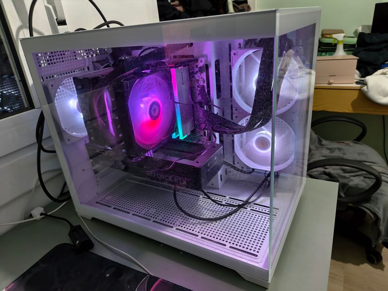 PC RYZEN 7 7800X3D + RTX 5070 afbeelding 4