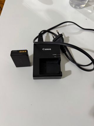 Canon EOS 2000D + Objetivo 18-55mm