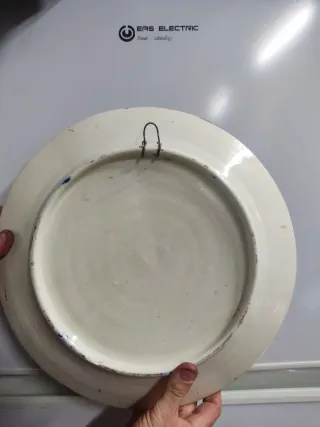 Plato de cerámica decorado
