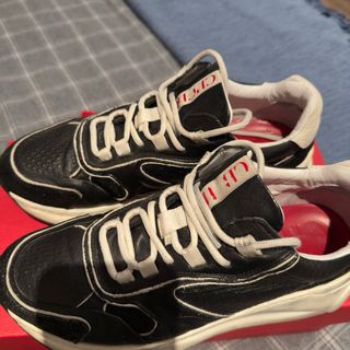 Zapatillas Carolina Herrera Negras y Blancas