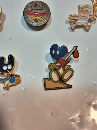 Pines conmemorativos