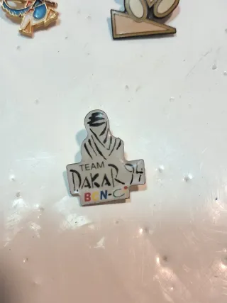 Pines conmemorativos