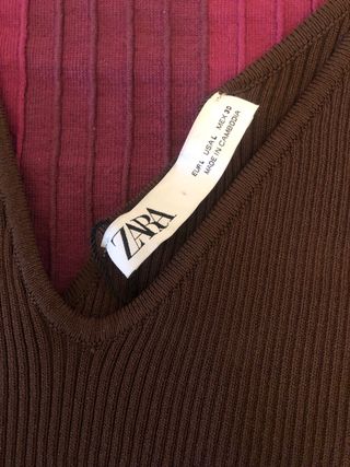 Camiseta asimétrica Zara marrón