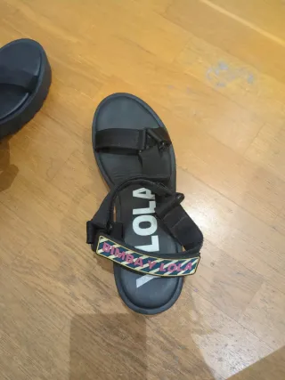 Sandalias Bimba y Lola tacón ancho