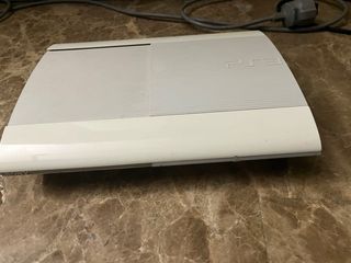 Consola PS3 Slim 500GB + 4 Mandos