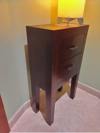 MESITA ENTRADA O AUXILIAR. MADERA WENGUE IMPECABLE