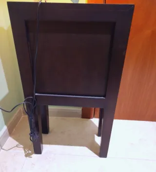 MESITA ENTRADA O AUXILIAR. MADERA WENGUE IMPECABLE
