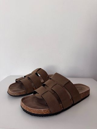 Sandalias de piel marrón talla 42