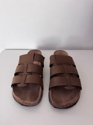 Sandalias de piel marrón talla 42