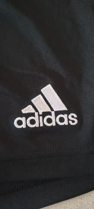Pantalón corto Adidas negro