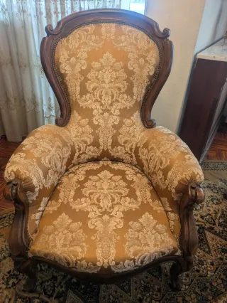 Tresillo Isabelino Tapizado. 2 sillones a conjunto