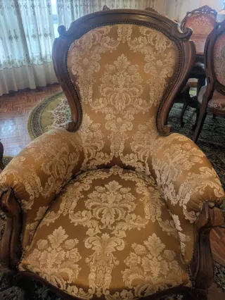 Tresillo Isabelino Tapizado. 2 sillones a conjunto