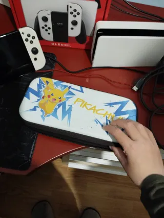 Nintendo Switch OLED Blanca + Funda