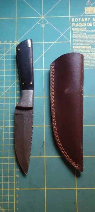 Herramienta artesanal acero carbono damasquinado