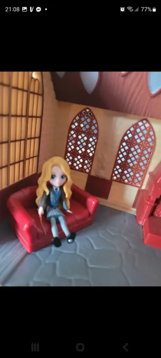 Castello di Harry Potter con personaggi