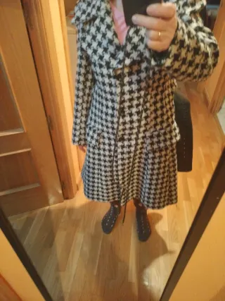 Abrigo de señora cuadros blanco y negro