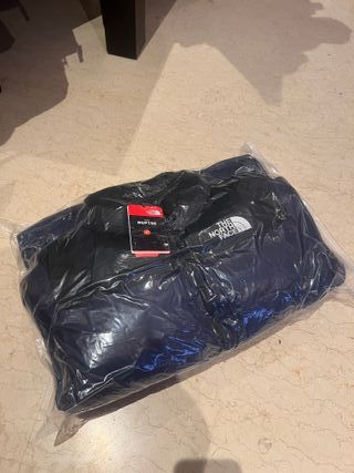 Cazadora The North Face azul y negra 700