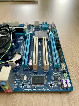 Placa Base Gigabyte i5-3570K