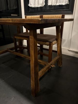 Mesa de comedor de madera maciza con 4 sillas