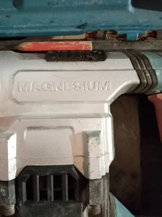 Taladro percutor Erbauer