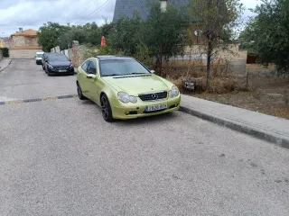Mercedes-Benz Clase C 2003