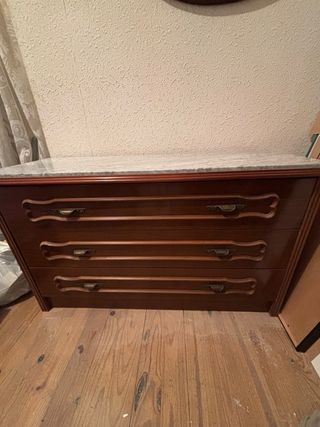 Cómoda antigua mármol y madera