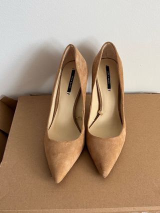 Zapatos Zara Beige Tacón Aguja