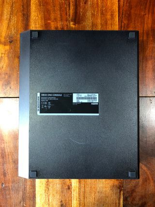 Console Xbox One Fat completa di cavi 1 TB